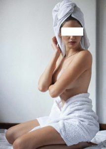 Escort girl in Abu Dhabi