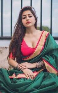 hot girls in saree