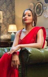 hot girls in black saree