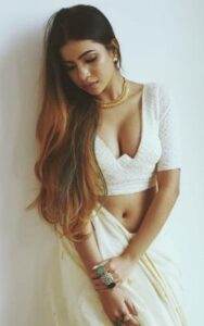 hot indian girls in saree