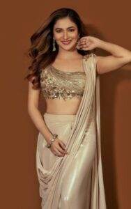 hot indian girls in saree