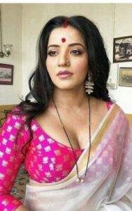 hot girls in saree