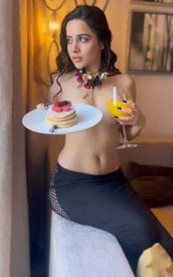 Urfi Javed naked pics