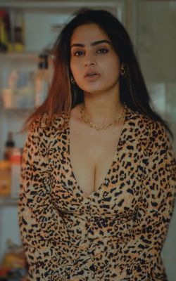 ayesha khan nude 