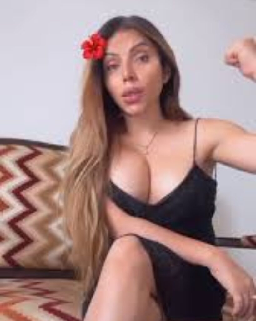 sonia arora big boobs pic